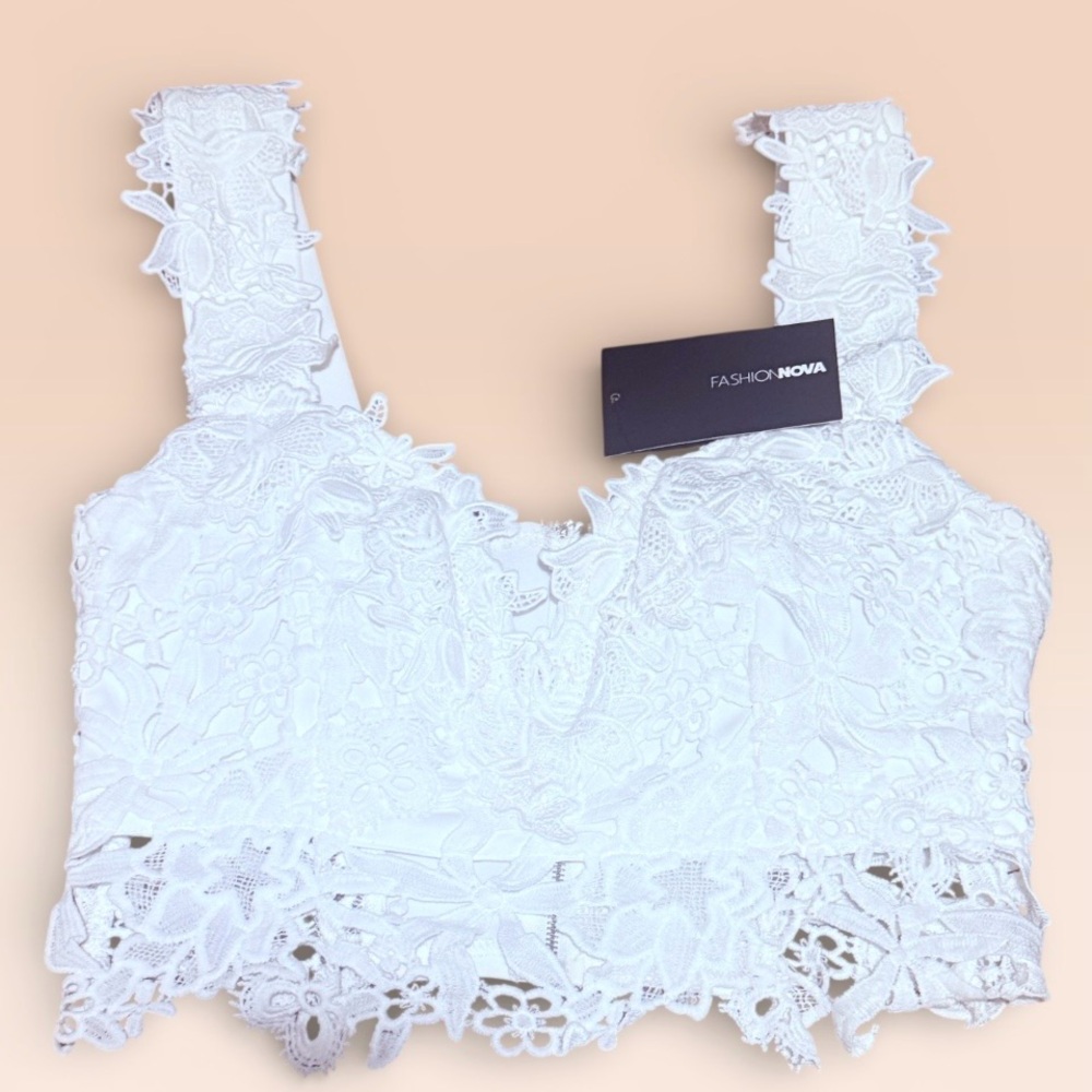 Y2K Inspired White Lace Bustier Top
With Zip‎ Back by Fashion Nova, Medium, NWT